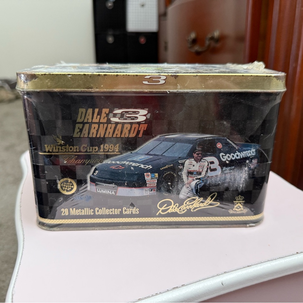 Dale Earnhardt Collector Tin with Cards